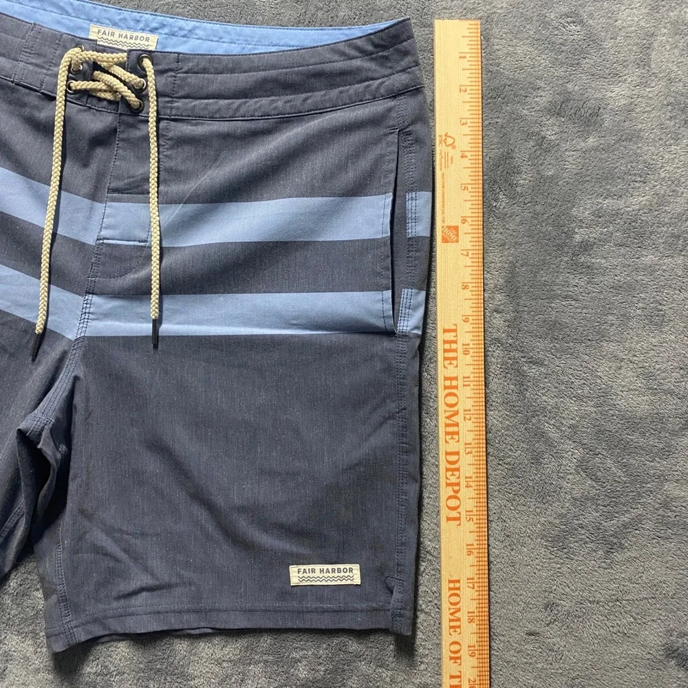 Fair Harbor Board Shorts Mens Size 34 Navy Blue Striped Swim Trunks